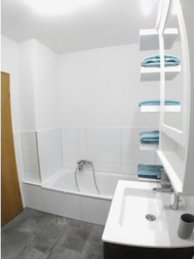 Exklusive Ferienwohnung Mit Terasse Und Garten In Einbeck, Zentrum! Neu!! 외부 사진